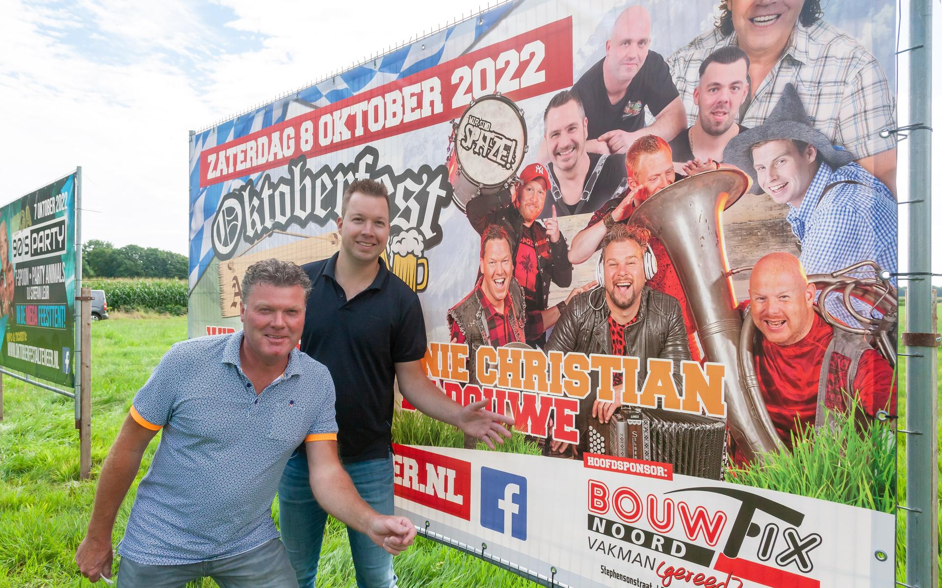 Oktoberfest Alteveer schaalt op naar twee dagen. Met bier, jaren negentig muziek en... hadden we bie