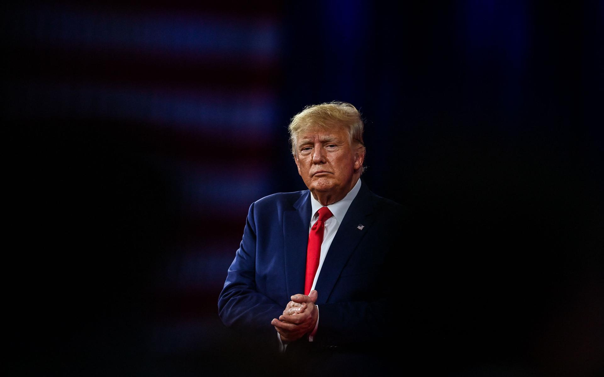 De Amerikaanse (ex-)president Donald Trump wordt vervolgd voor het afkopen van porno-actrice en ex-minnares Stephanie Clifford. Foto: AFP/CHANDAN KHANNA
