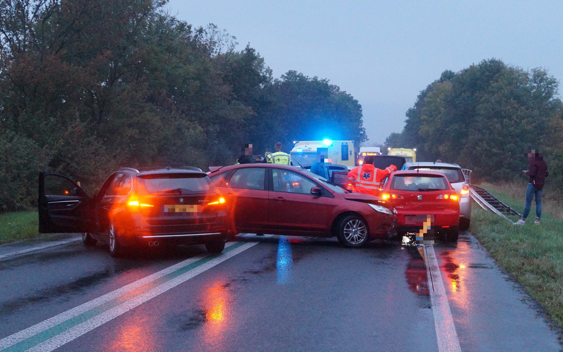 Ongeluk Met Zeven Auto's En Busje Op N46 Bij Zuidwolde, Meerdere ...