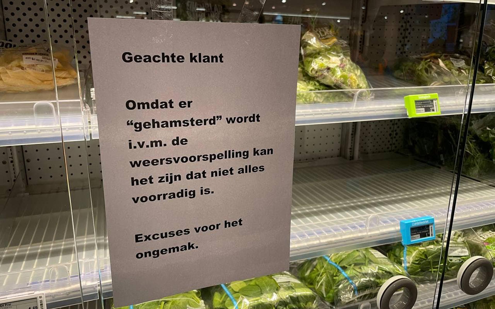 wegens verwachte sneeuwval zorgt voor schappen in supermarkt in Leek Dagblad van het