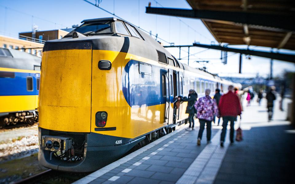 NS Schrapt Treinen Tussen Groningen En Zwolle In Juni Vanwege ...