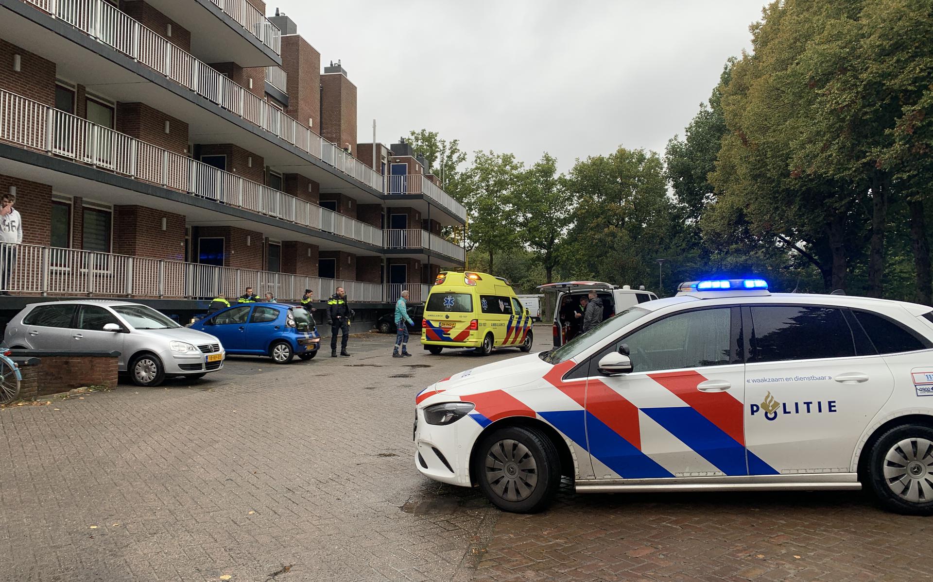 Het geweld vond plaats in een flat aan De Gouwe in Assen.