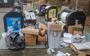 De afvalcontainers in de wijk Bargeres in Emmen puilen uit