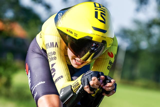 Lieke Nooijen uit Coevorden baalt van brons op NK tijdrijden, Assenaar Axel van der Tuuk vierde