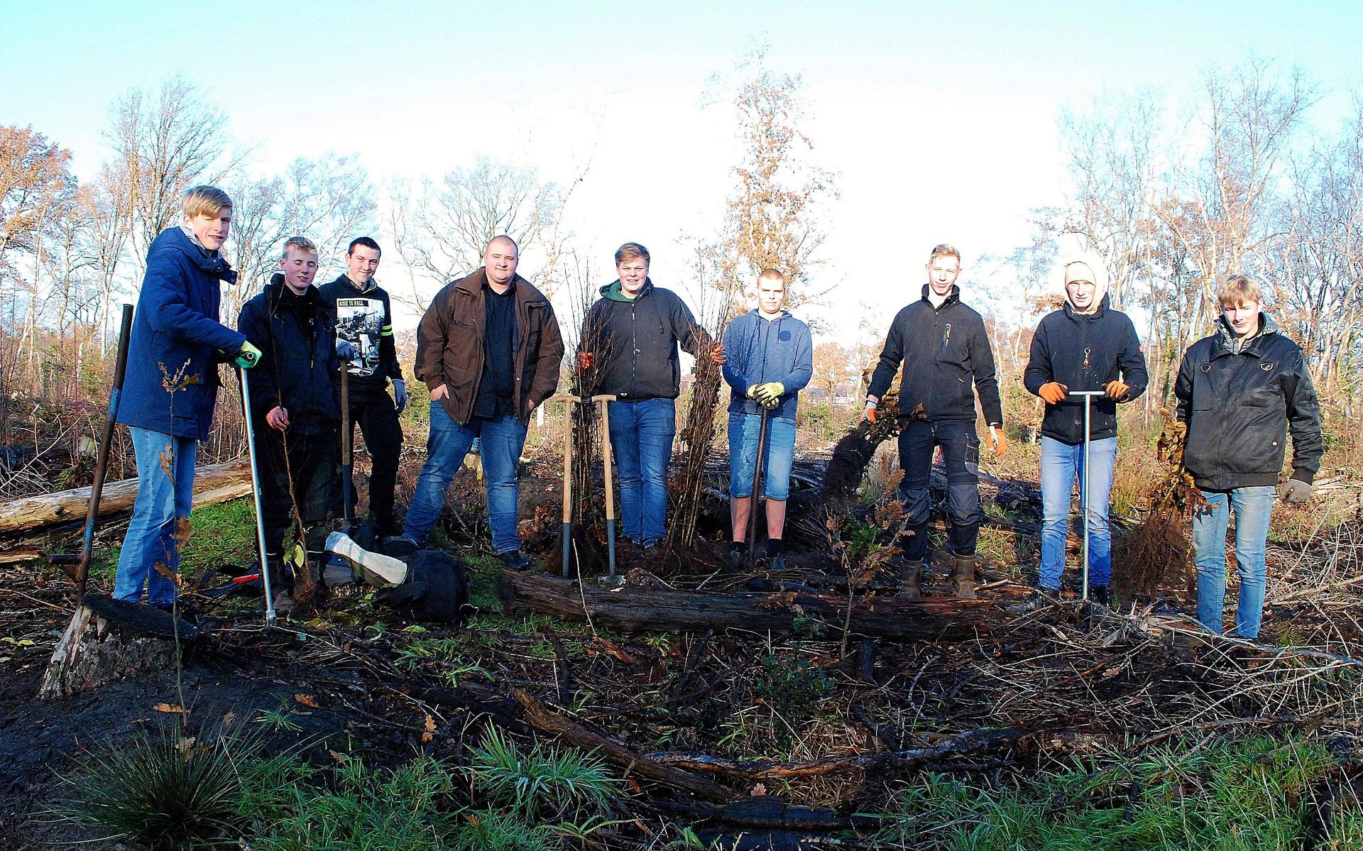 De bomen werden geplant door leerlingen van Terra Groen