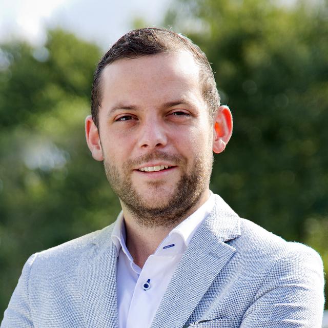 René van der Weide van Wakker Emmen stapt per direct uit de politiek na auto-ongeval onder invloed v
