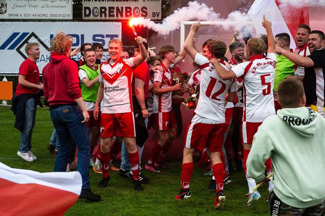 Heiligerlee pakt promotie met nationaal record. Spelers FC Zuidwolde worden uit het buitenland terug