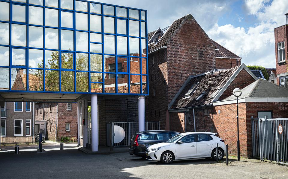 Het Harmoniecomplex, gelegen tussen De Laan en Oude Kijk in 't Jatstraat. 