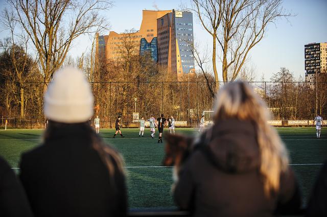 Voetbalclubs GRC en Velocitas uit Groningen zetten meidenafdeling op: Groninga ’25