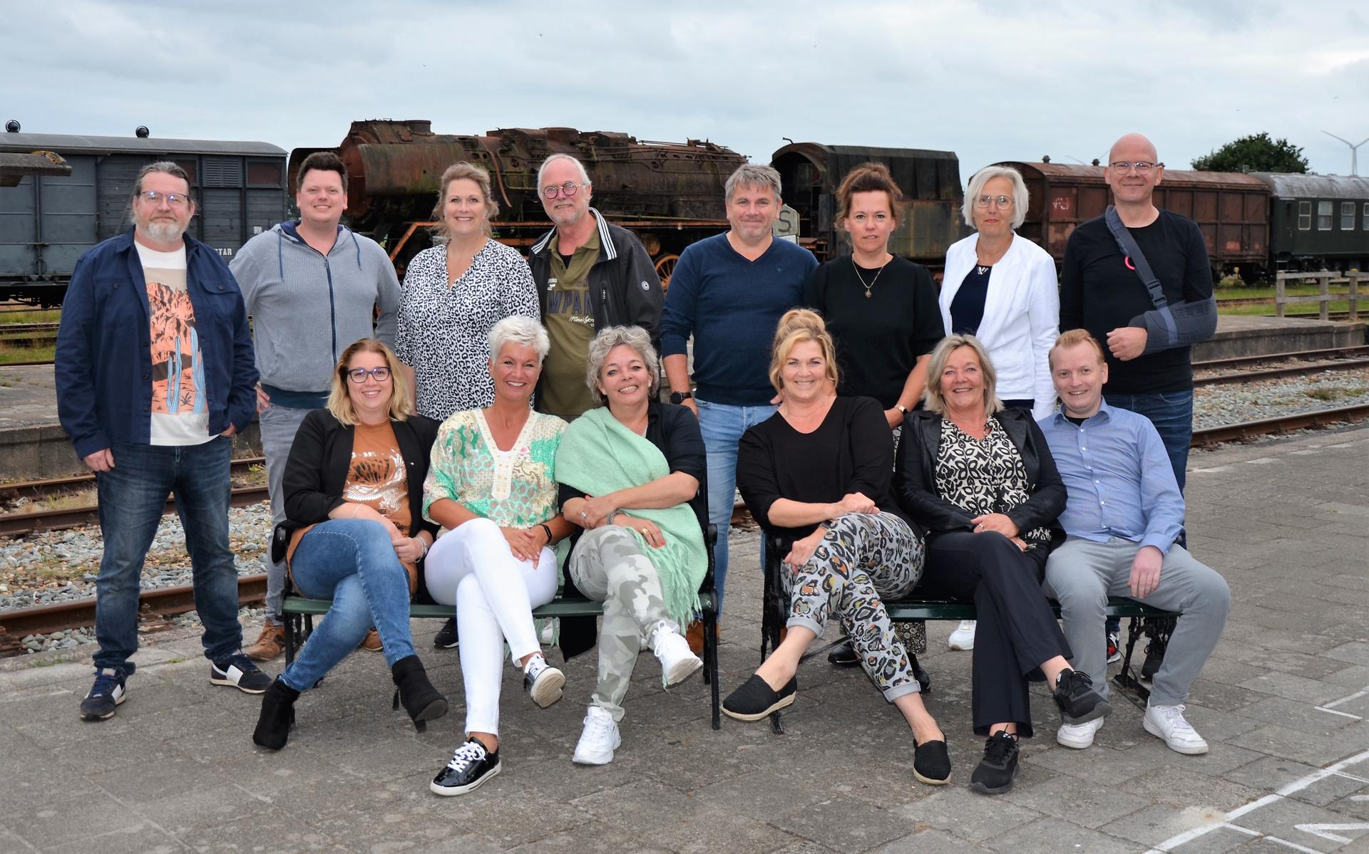 UDI speelt eenakters op het perron van museumspoorlijn STAR in Stadskanaal. Doe mee aan de lezersact