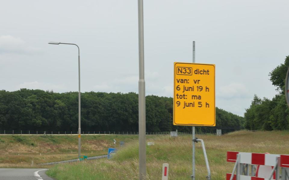 De N33 is dicht vanwege onderhoudswerkzaamheden.