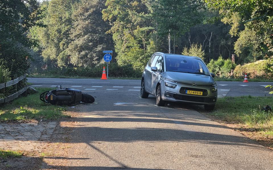 Vrouw raakt gewond bij ongeluk tussen Havelterberg en Steenwijk.