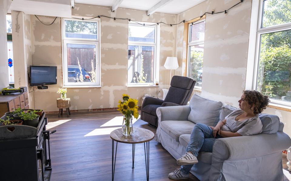 Sanne Meijer merkt hoe de bevingsschade dagelijkse kost is voor de