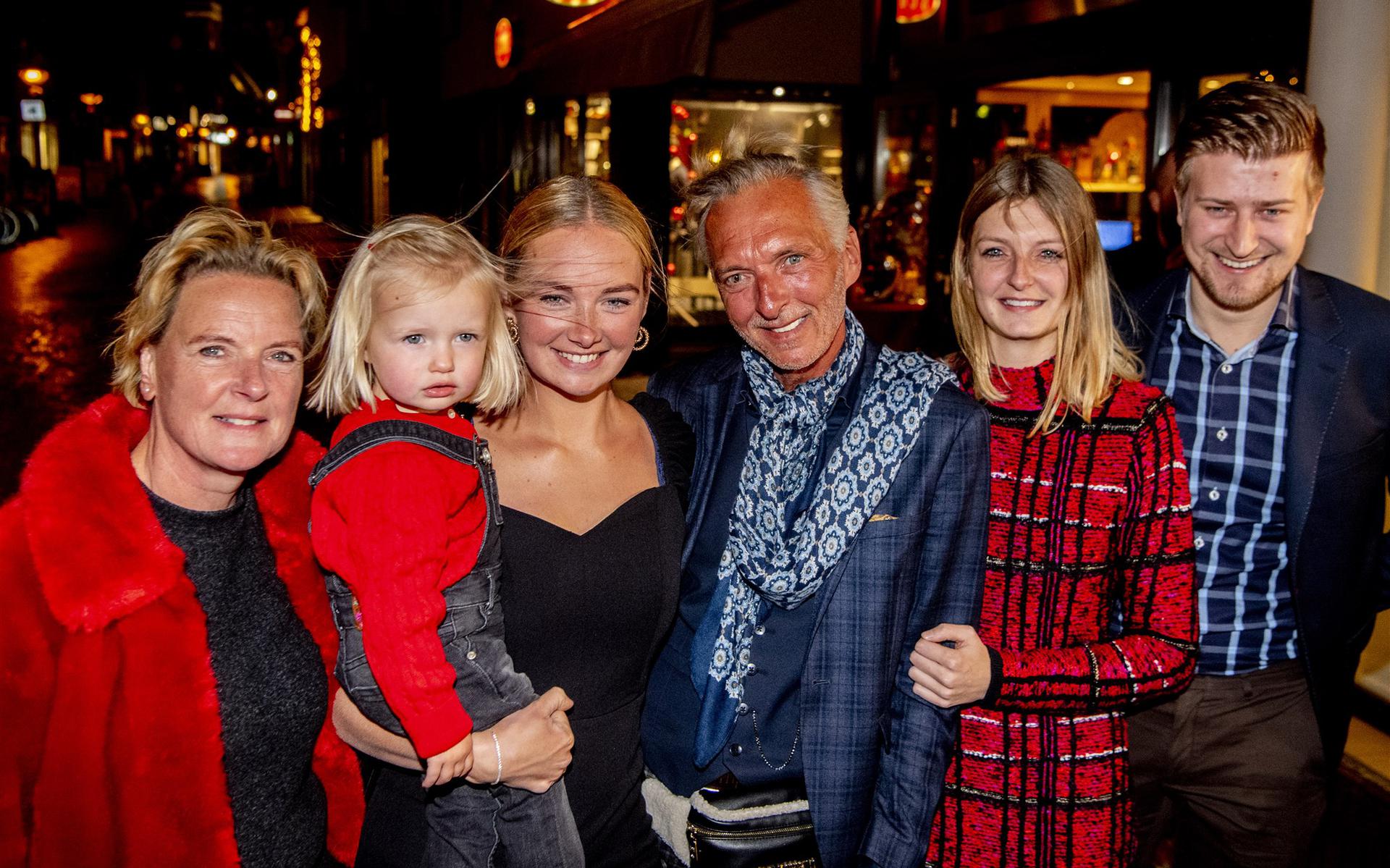 De familie Meiland, met uiterst links moeder Erica, tijdens de presentatie van hun nieuwe wijncollectie, december 2019. 
