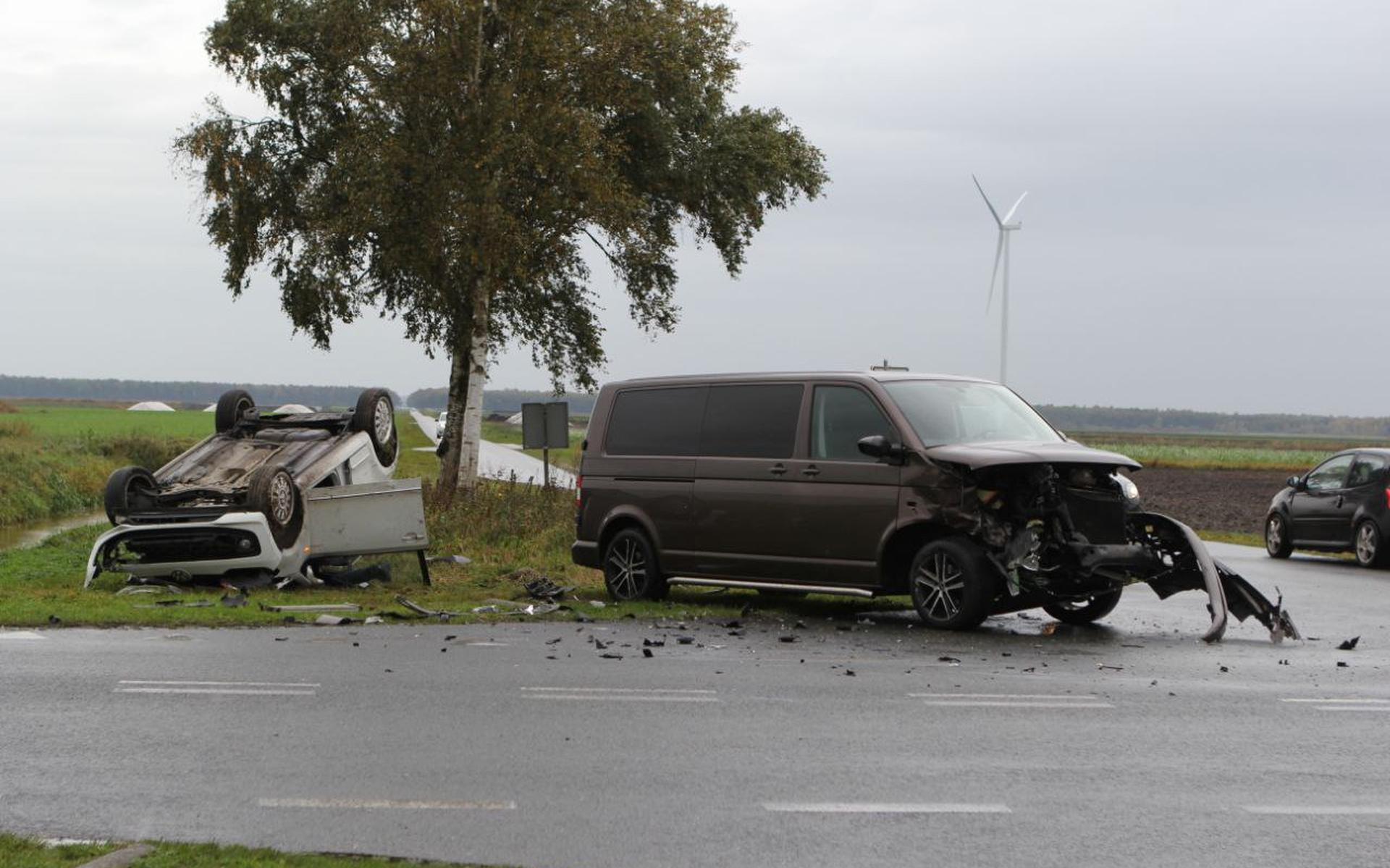 Persoon gewond bij botsing tussen personenauto en bestelbus tussen Tweede Exloërmond en Valthermond
