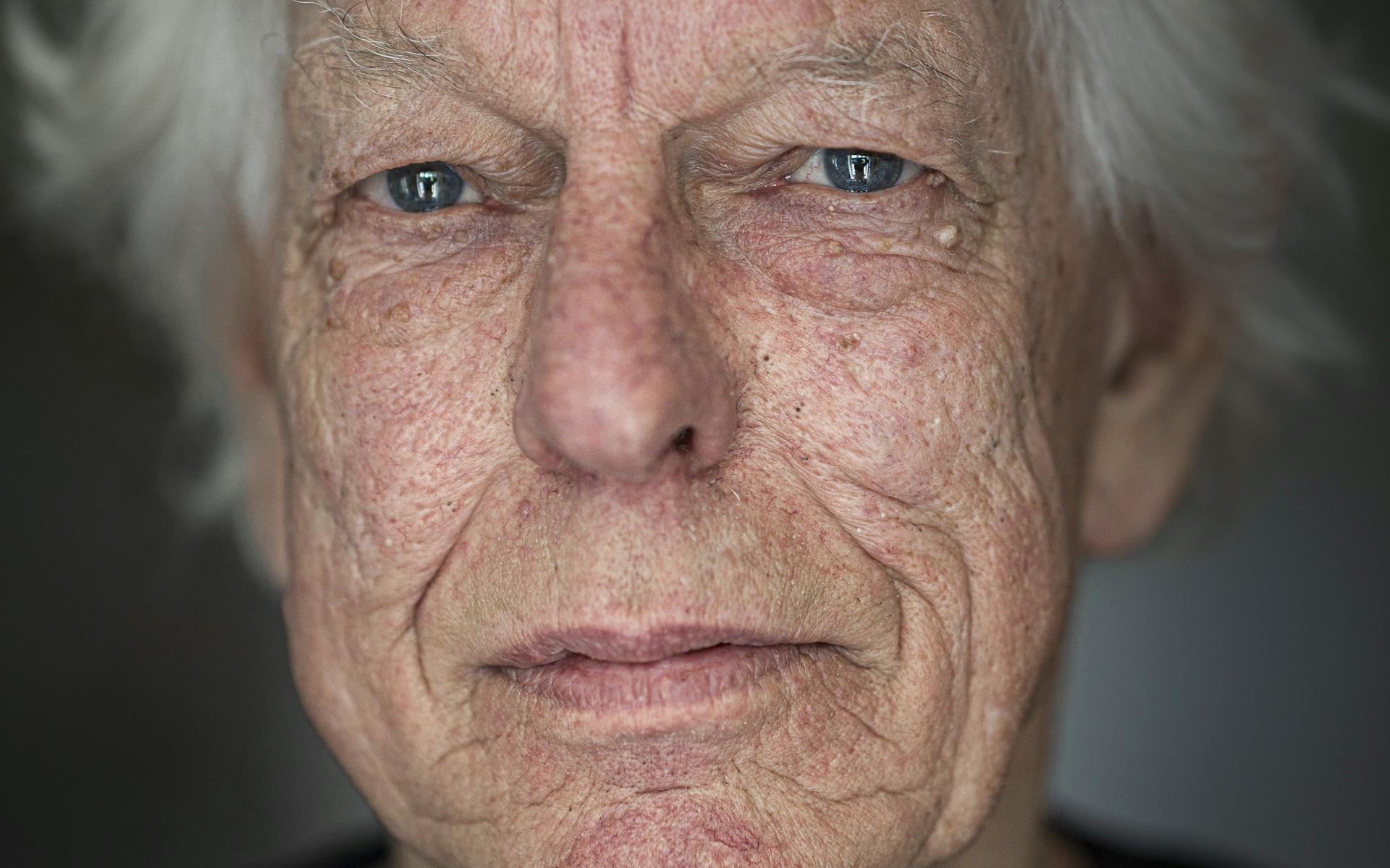 De glasblazer van Hamdijk stopt ermee. Geen kleurige glaskunst meer van