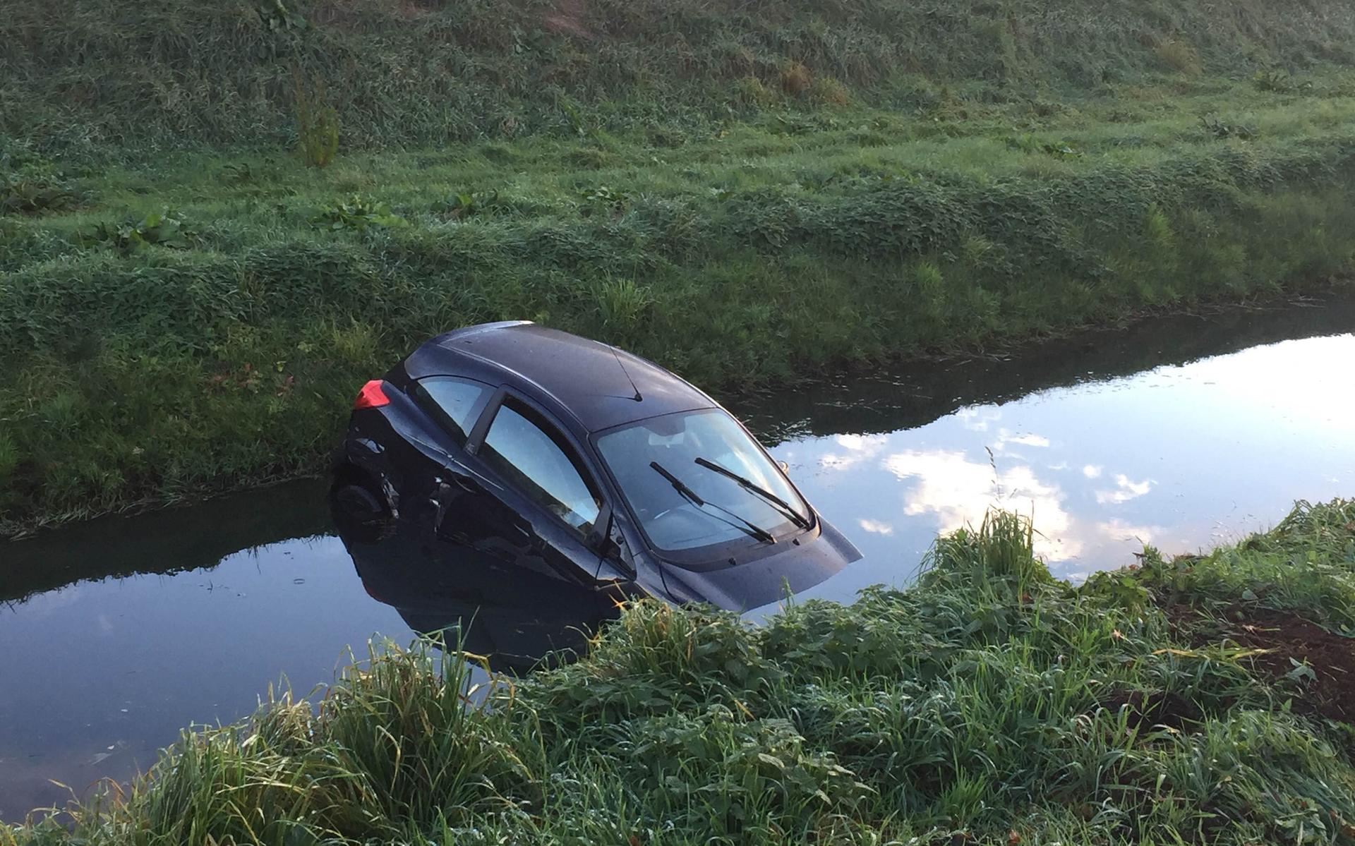N381 bij Westerbork afgesloten door ongeval - Dagblad van het Noorden - Dagblad van het Noorden