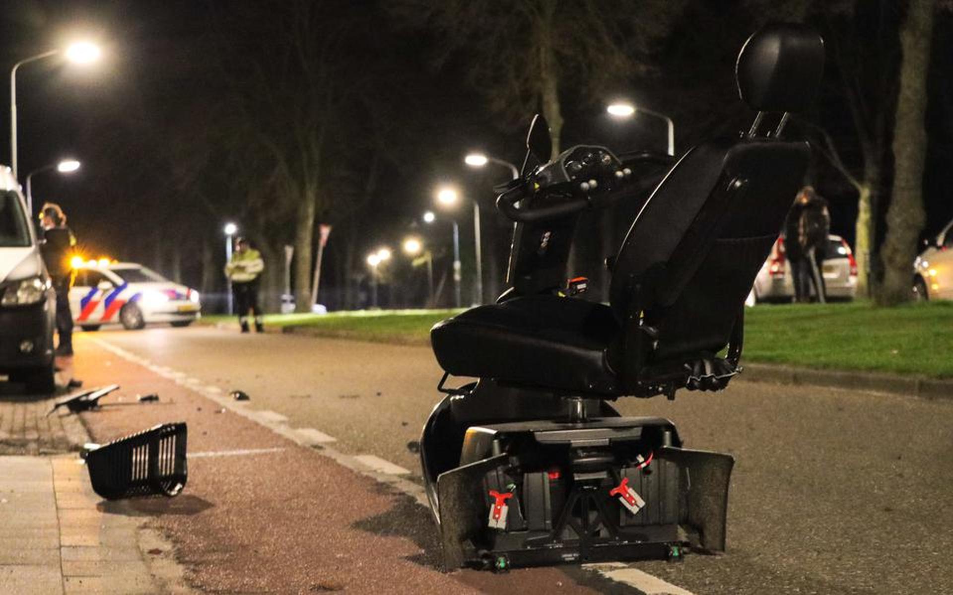 De scootmobielrijder in Emmen is zwaar gewond geraakt. Foto: Harm Meter