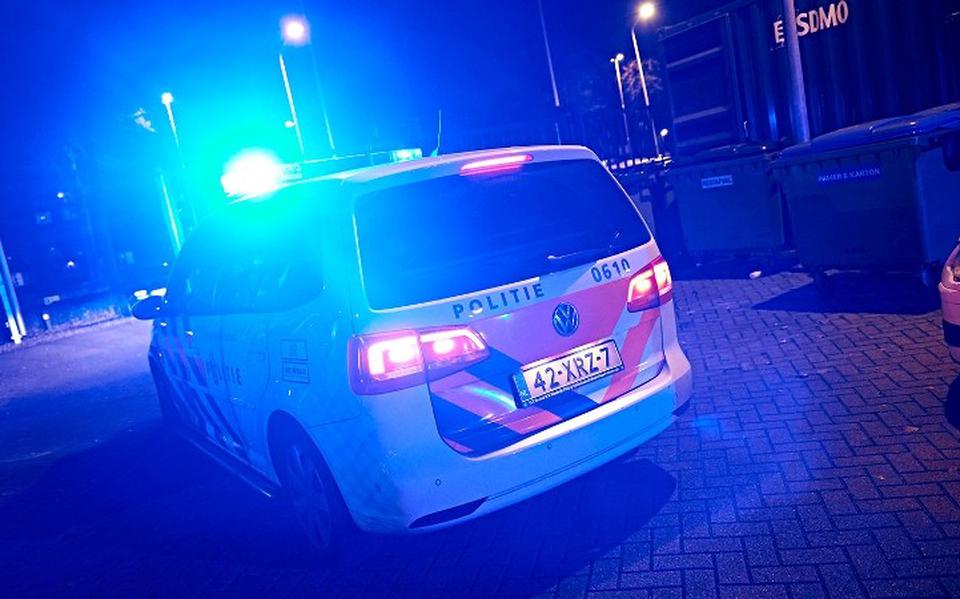 Een 44-jarige vrouw uit Coevorden is in de nacht van zaterdag op zondag aangehouden na een heftige achtervolging tussen Emmen en Coevorden. 