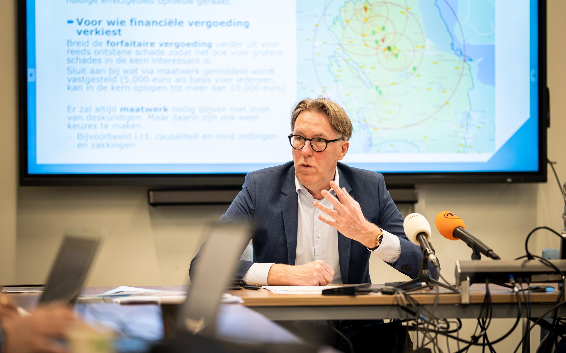 IMG-directeur Hans Houdijk presenteerde donderdag het actieplan ter verbetering van de schadeafhandeling bij aardbevingen.