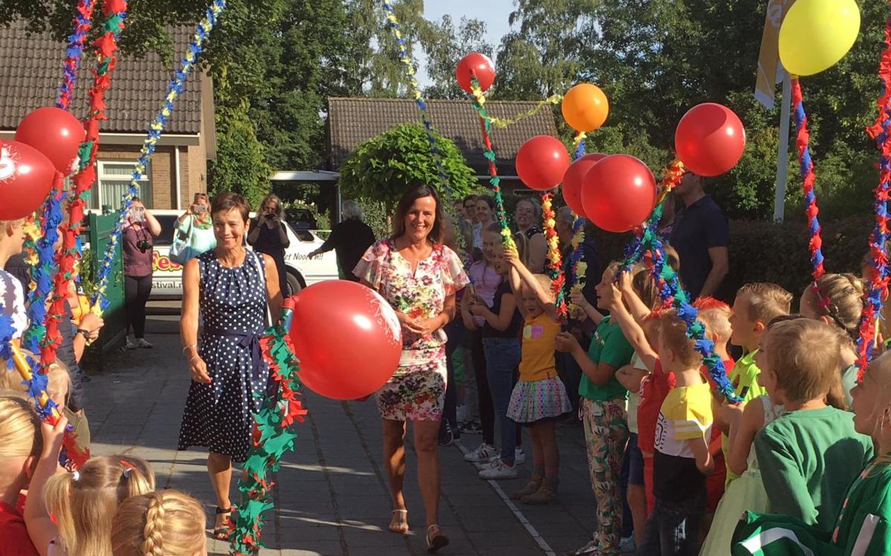 Groot feest op CBS Verbindingsweg: twee juffen al 40 jaar in het