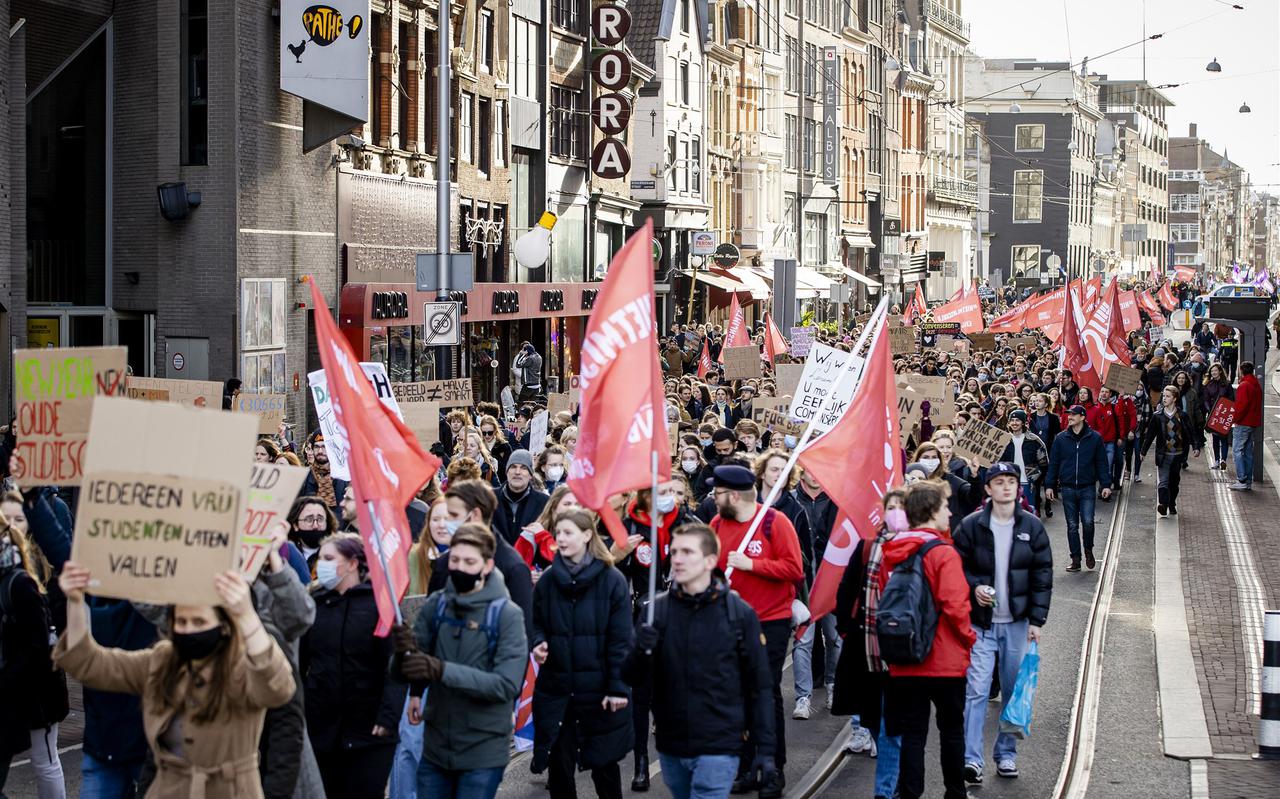 Studenten protesteren in Amsterdam.