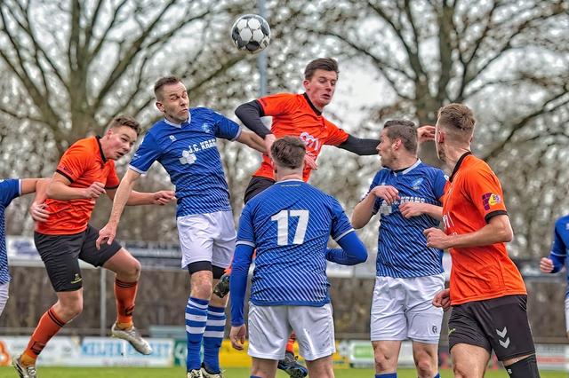 Hollandscheveld en Heiligerlee moeten op doelpuntenjacht om kampioen te worden.