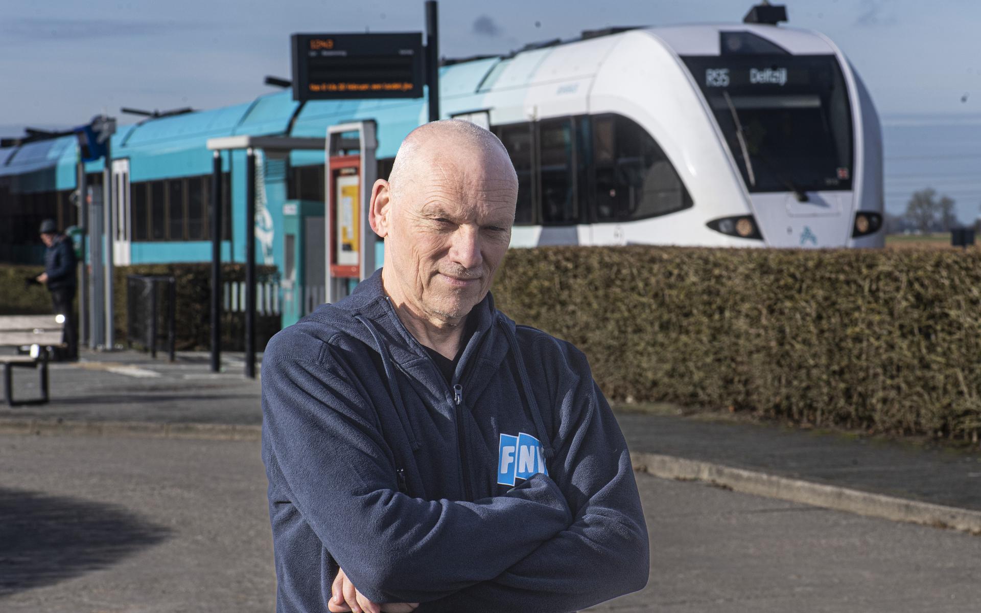 Is the bus running?  Is the train leaving?  Strike will stop regional transport in Groningen and Drenthe next week.  ‘It’s not just employers who let us down’