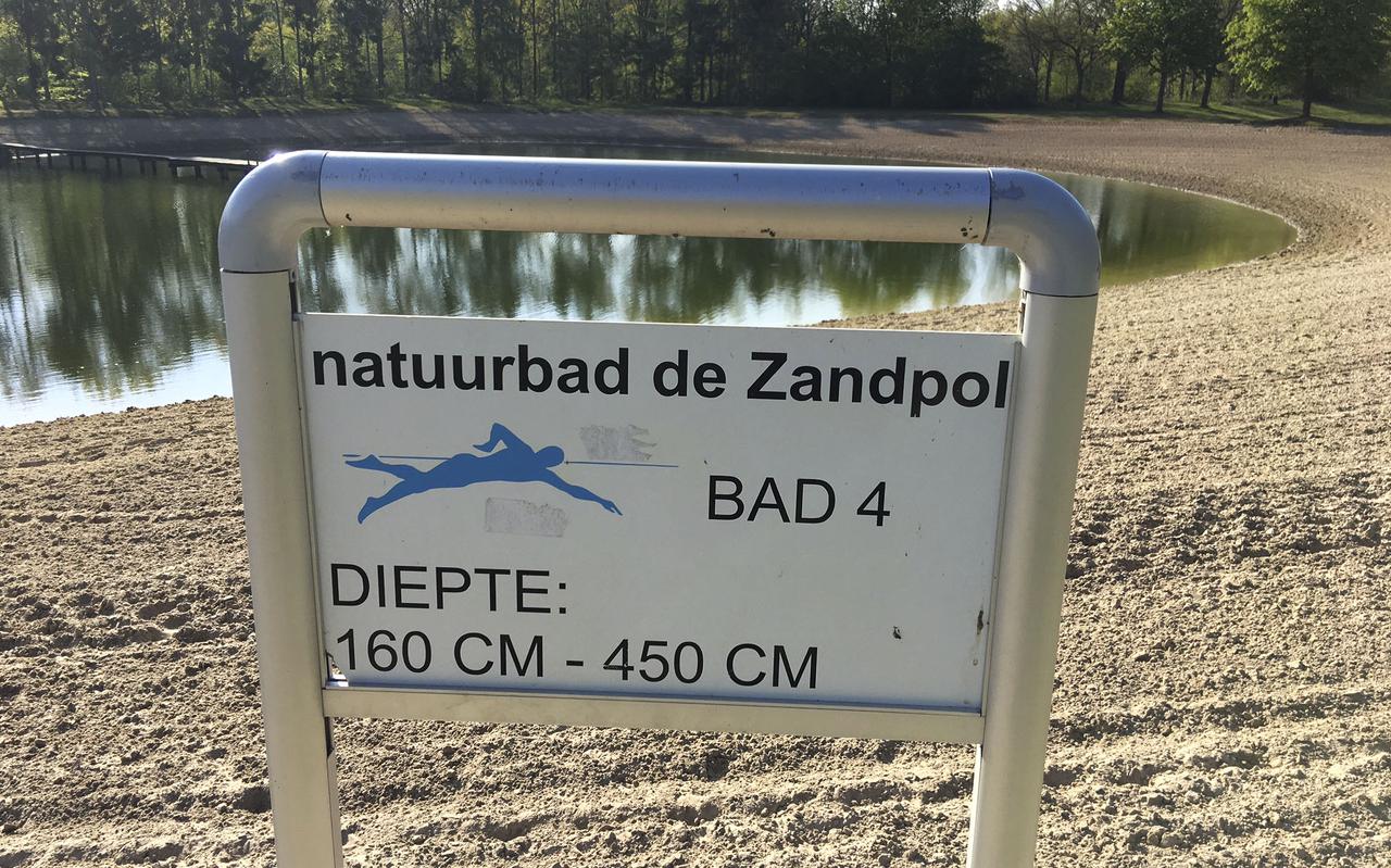 Natuurbad De Zandpol trekt vooral veel zwemliefhebbers uit Zandpol, Nieuw-Amsterdam/Veenoord en Schoonebeek.