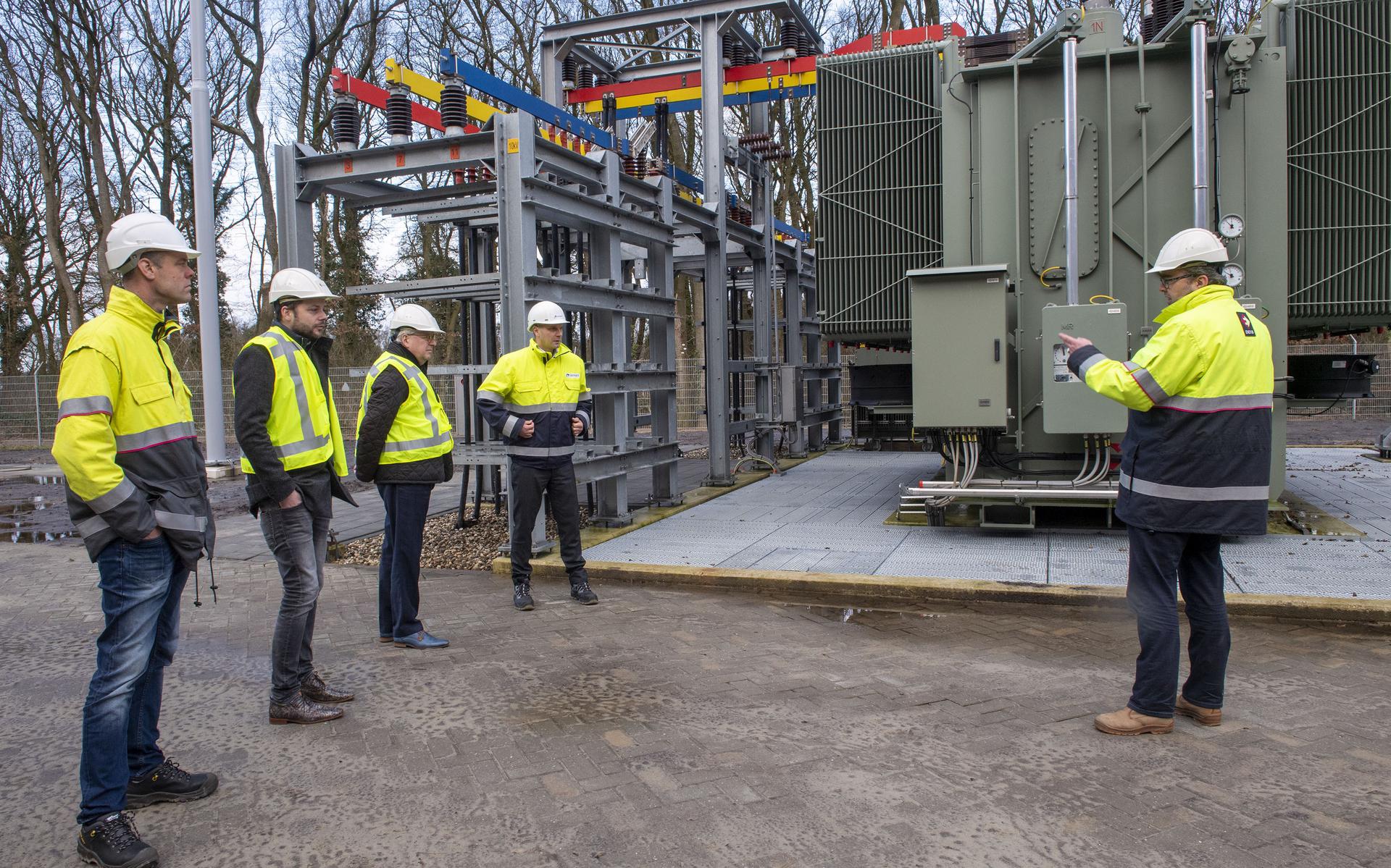 Provincie Drenthe wil er 'alles doen' om bedrijven die geen aansluiting krijgen op elektriciteitsnetwerk te helpen en hoogt subsidiebudget op - Dagblad van het Noorden