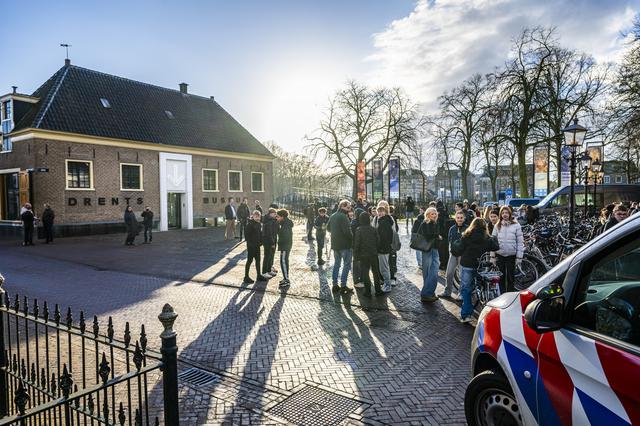 Nederland verwacht enkele miljoenen te moeten betalen na kunstroof Drents Museum. Geld kan terugkome