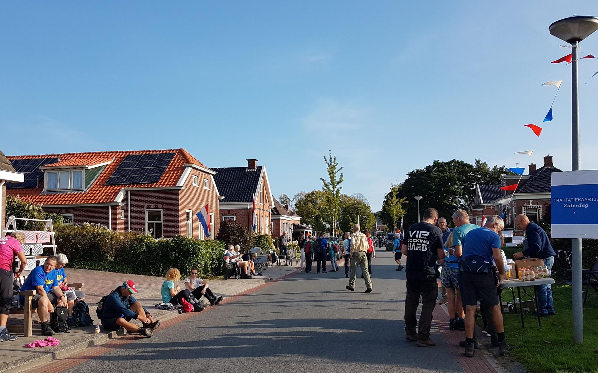 Aan het evenement nemen 6000 wandelaars deel.