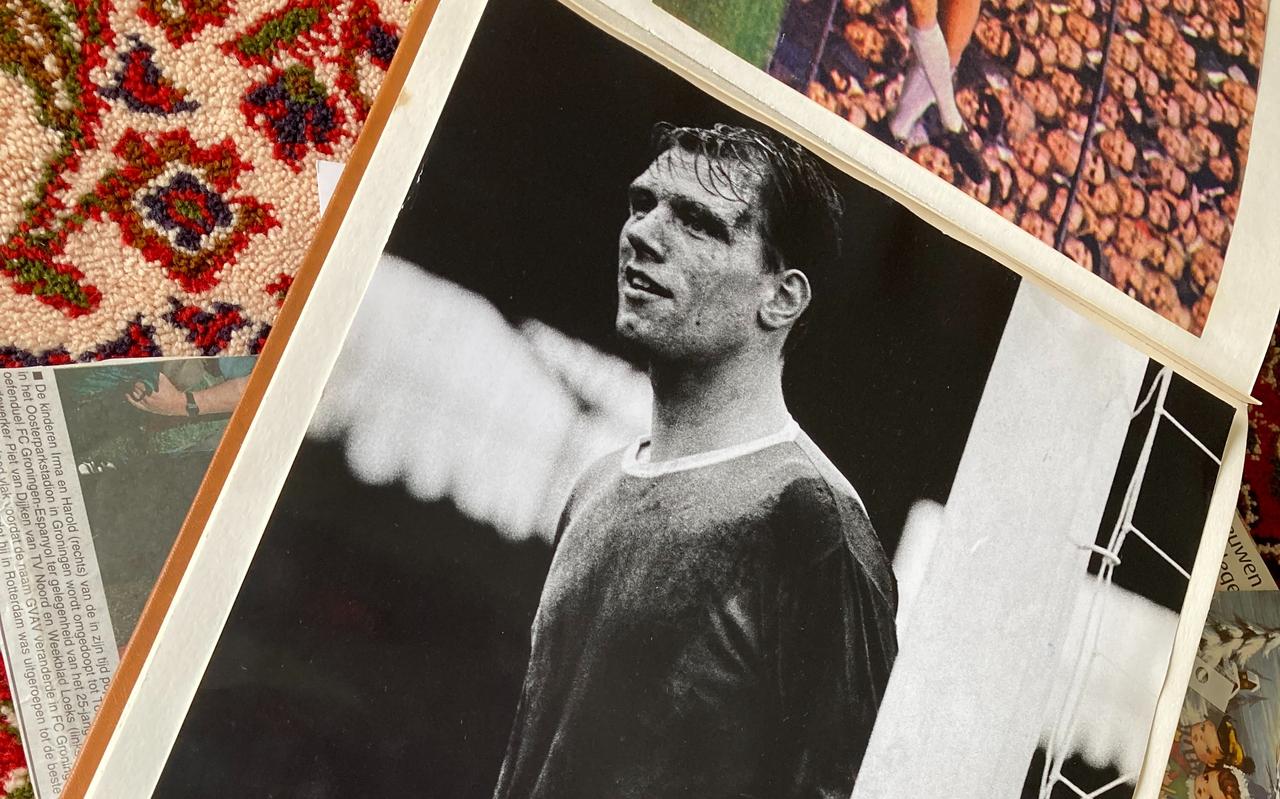 Tonny van Leeuwen op een foto in een van de plakboeken van Piet Reder. Tonny van Leeuwen op een foto in een van de plakboeken van Piet Reder.