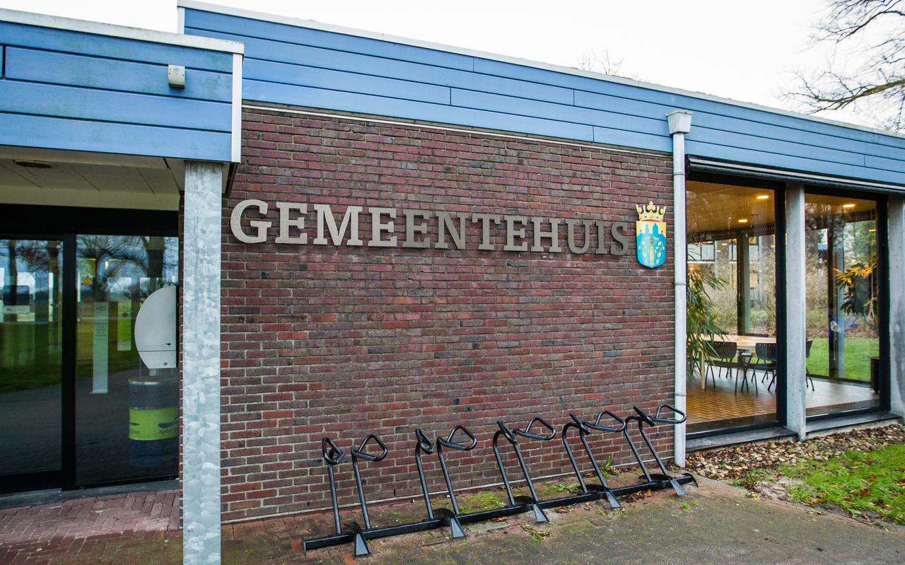Het wordt na de zomer veel stiller in het gemeentehuis van Wedde. Het wordt na de zomer veel stiller in het gemeentehuis van Wedde.