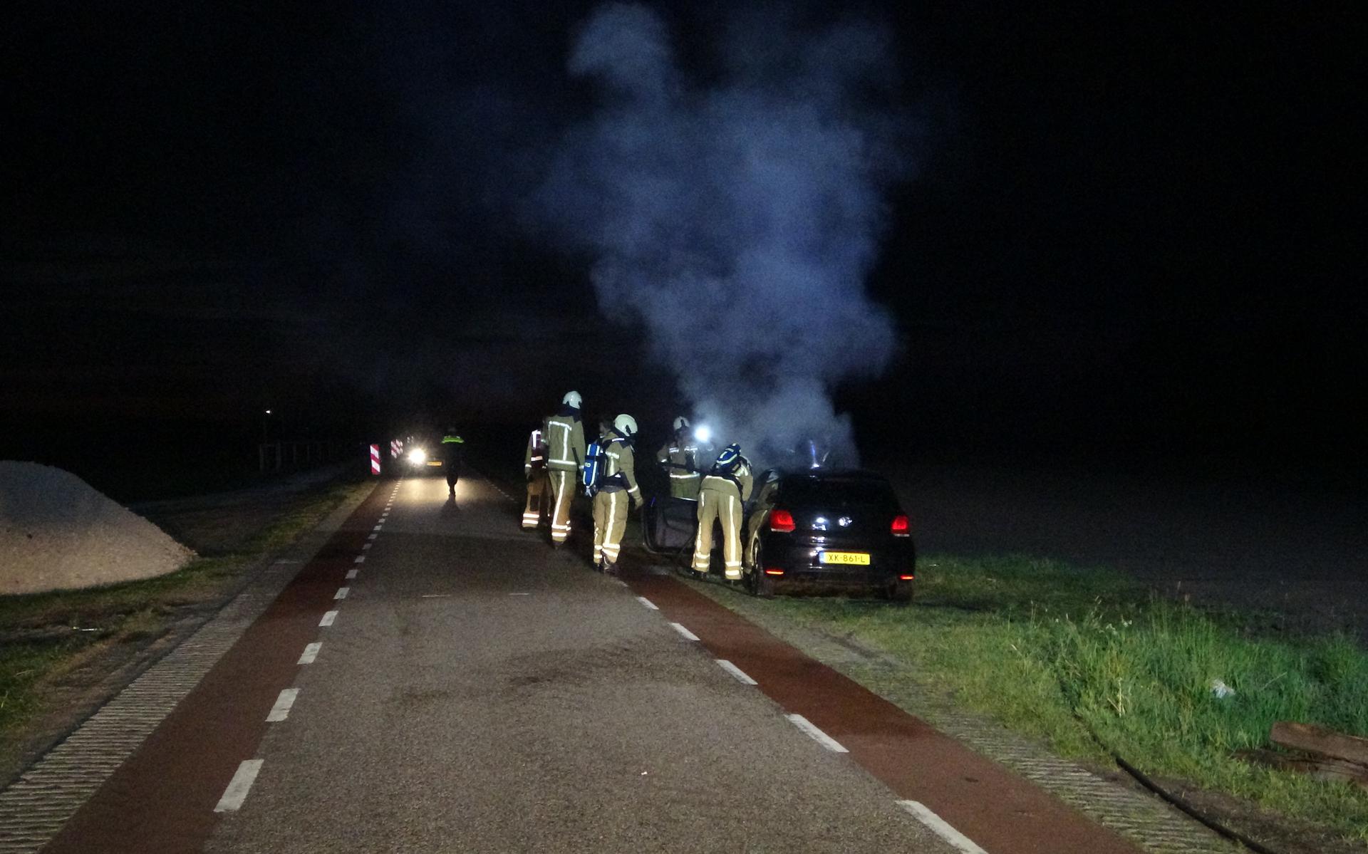 Gisteravond vatte een auto aan de Havelterweg in Ruinerwold vlam.