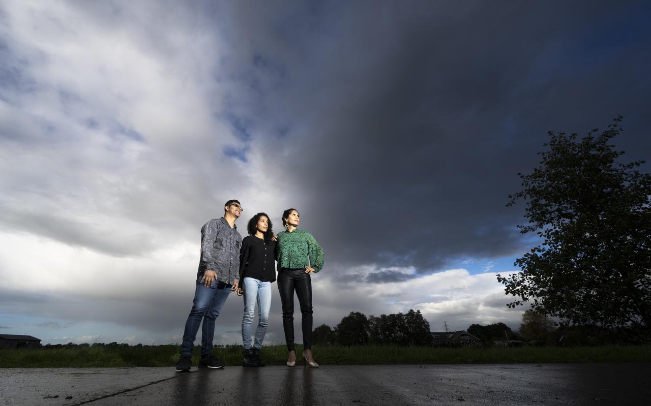 Kristian van der Mark, Barbara Quee en Fiona Teggatz uit Assen. Ze brachten in oktober de Spoorloos-affaire aan het licht. Kristian van der Mark, Barbara Quee en Fiona Teggatz uit Assen. Ze brachten in oktober de Spoorloos-affaire aan het licht.