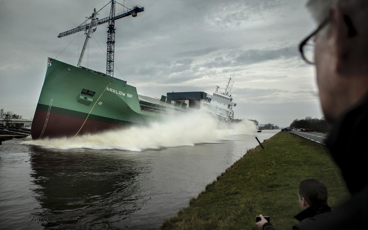 Een tewaterlating bij Ferus Smit in 2014. Een tewaterlating bij Ferus Smit in 2014.