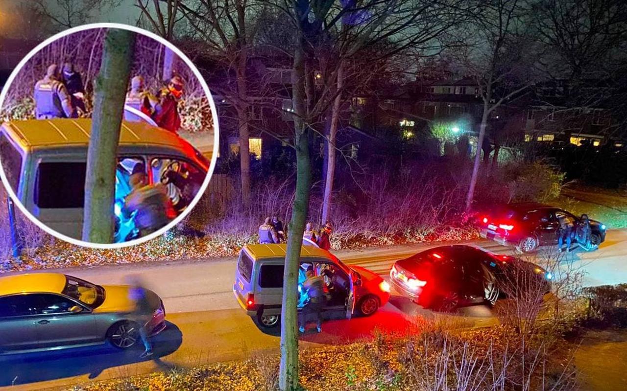 De arrestatie vrijdagavond van Jahangir A. in Geldrop, hij is verdachte in de zaak Els Slurink. De arrestatie vrijdagavond van Jahangir A. in Geldrop, hij is verdachte in de zaak Els Slurink.