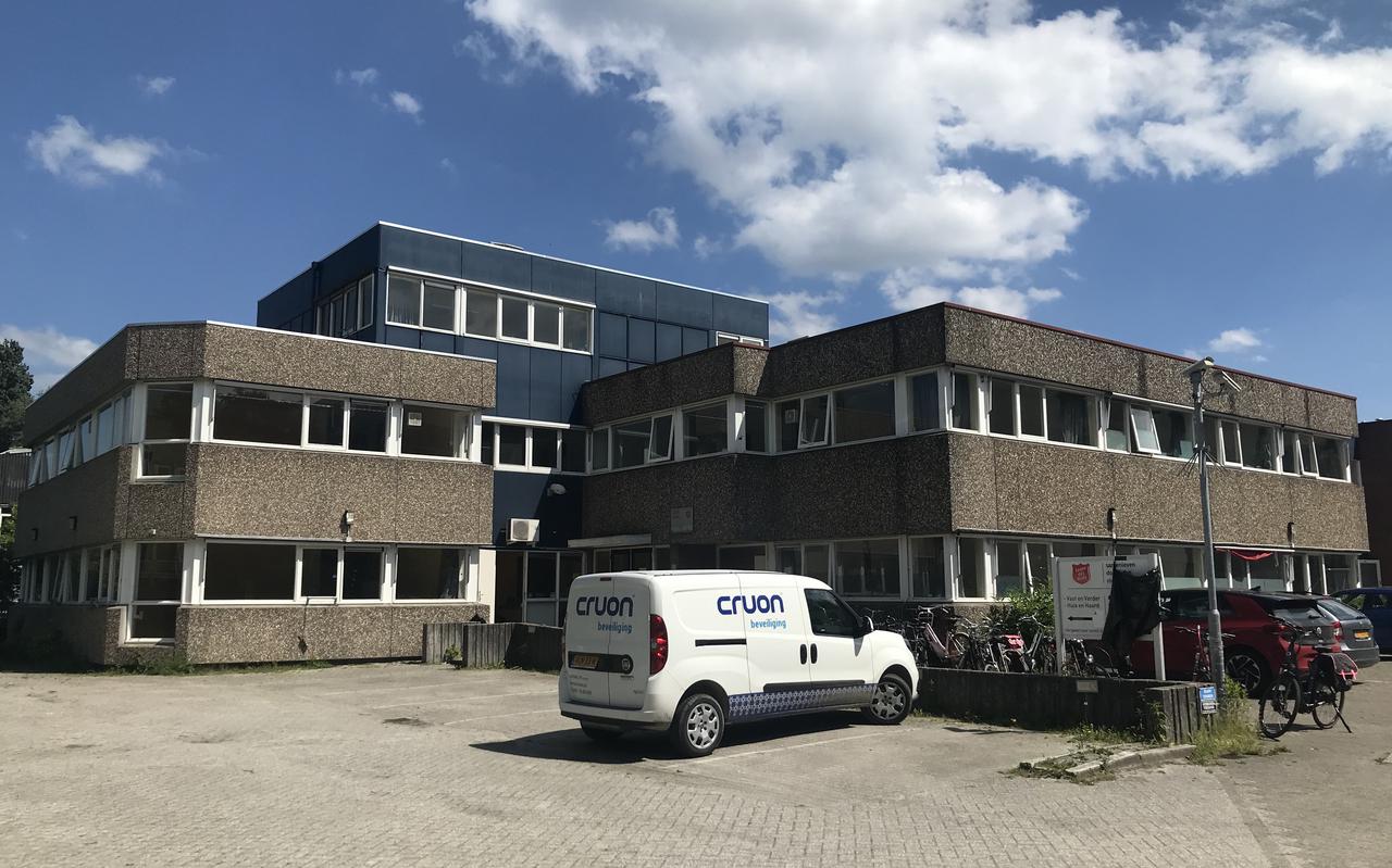 Nieuwe noodopvang aan het Damsterdiep in Groningen voor asielzoekers die nu in het aanmeldcentrum in Ter Apel moeten worden gehuisvest.

Foto: DvhN



Verstuurd vanaf mijn iPhone 