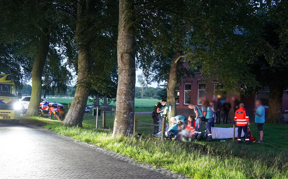 Brommerrijder gewond bij ongeluk in Peize.