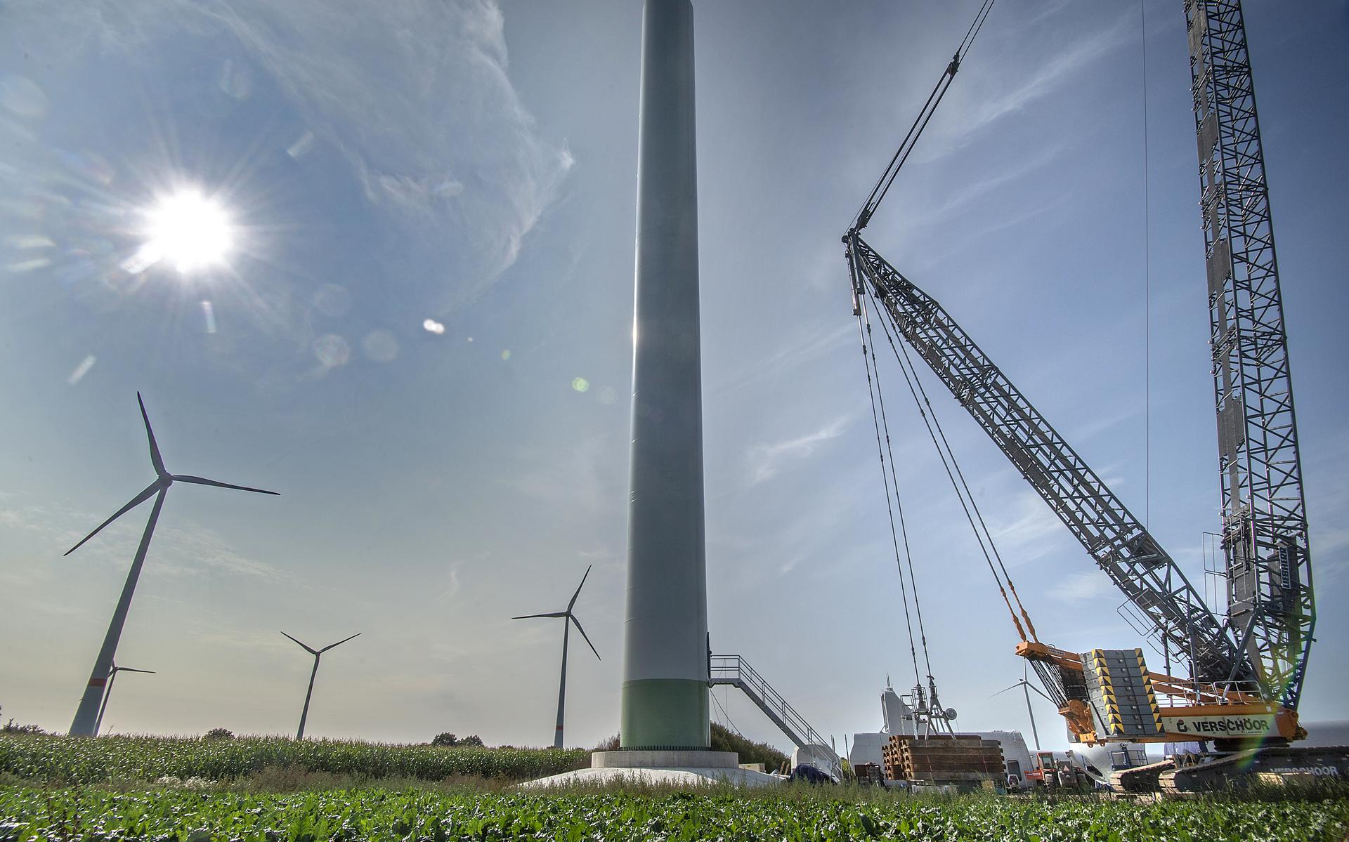 Emmen schrapt molens dankzij hulp van windparken Aa en Hunze, Borger-Odoorn en Coevorden. 'Landelijk