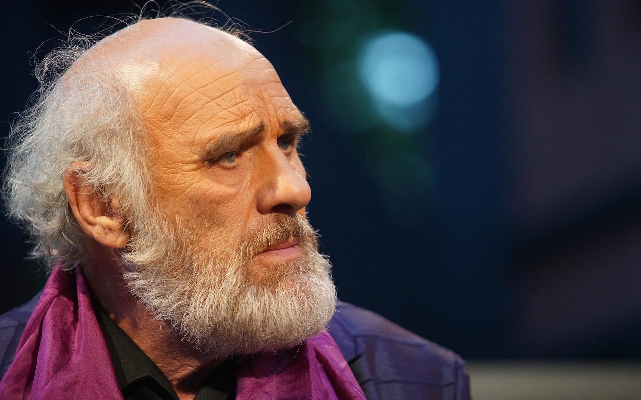 Dick van Veen speelt de Jood Shylock in 'De Koopman van Venetië'. Dick van Veen speelt de Jood Shylock in 'De Koopman van Venetië'.