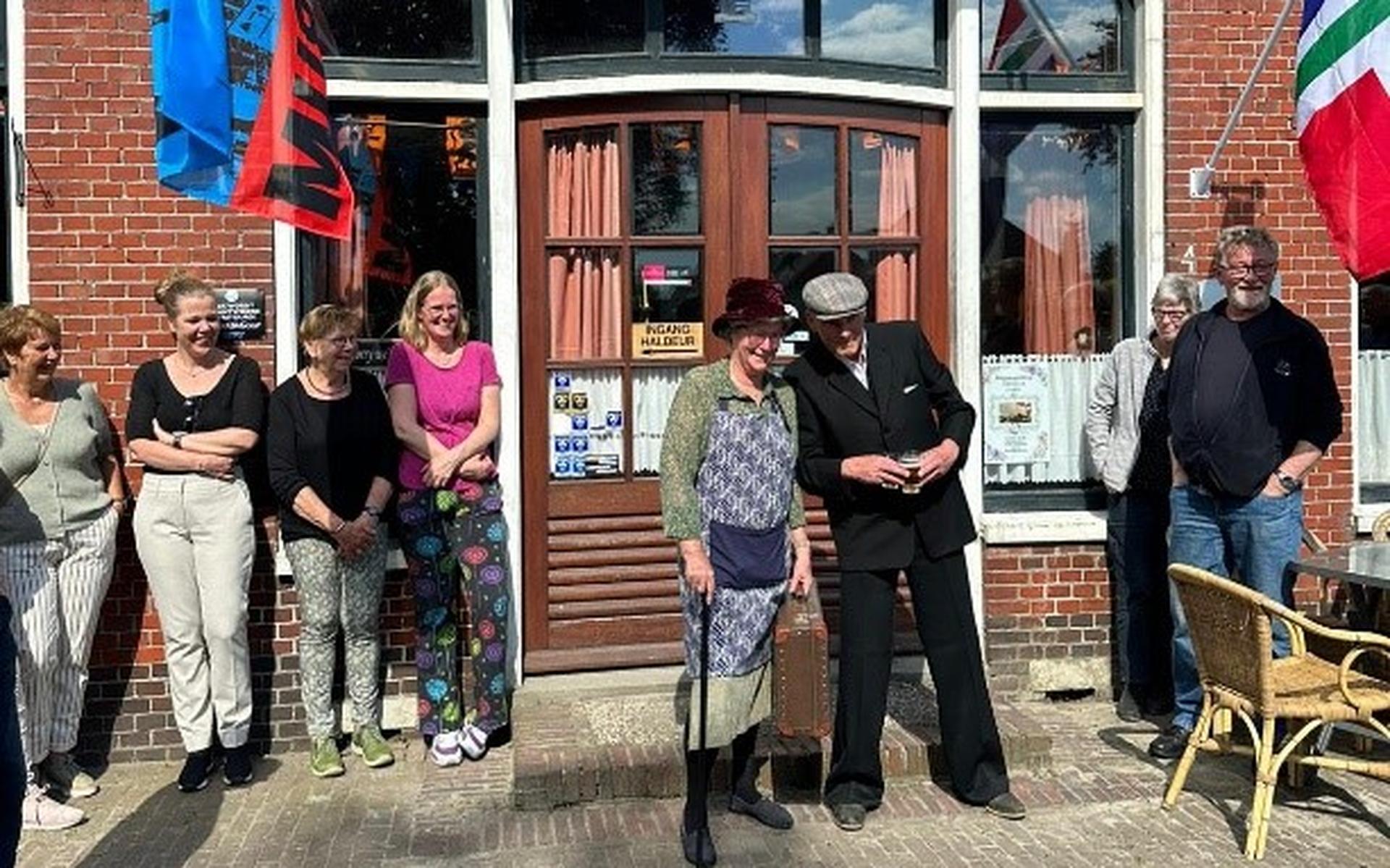 Jo Bulthuis opent het nieuwe Bulthuis. Eigen foto