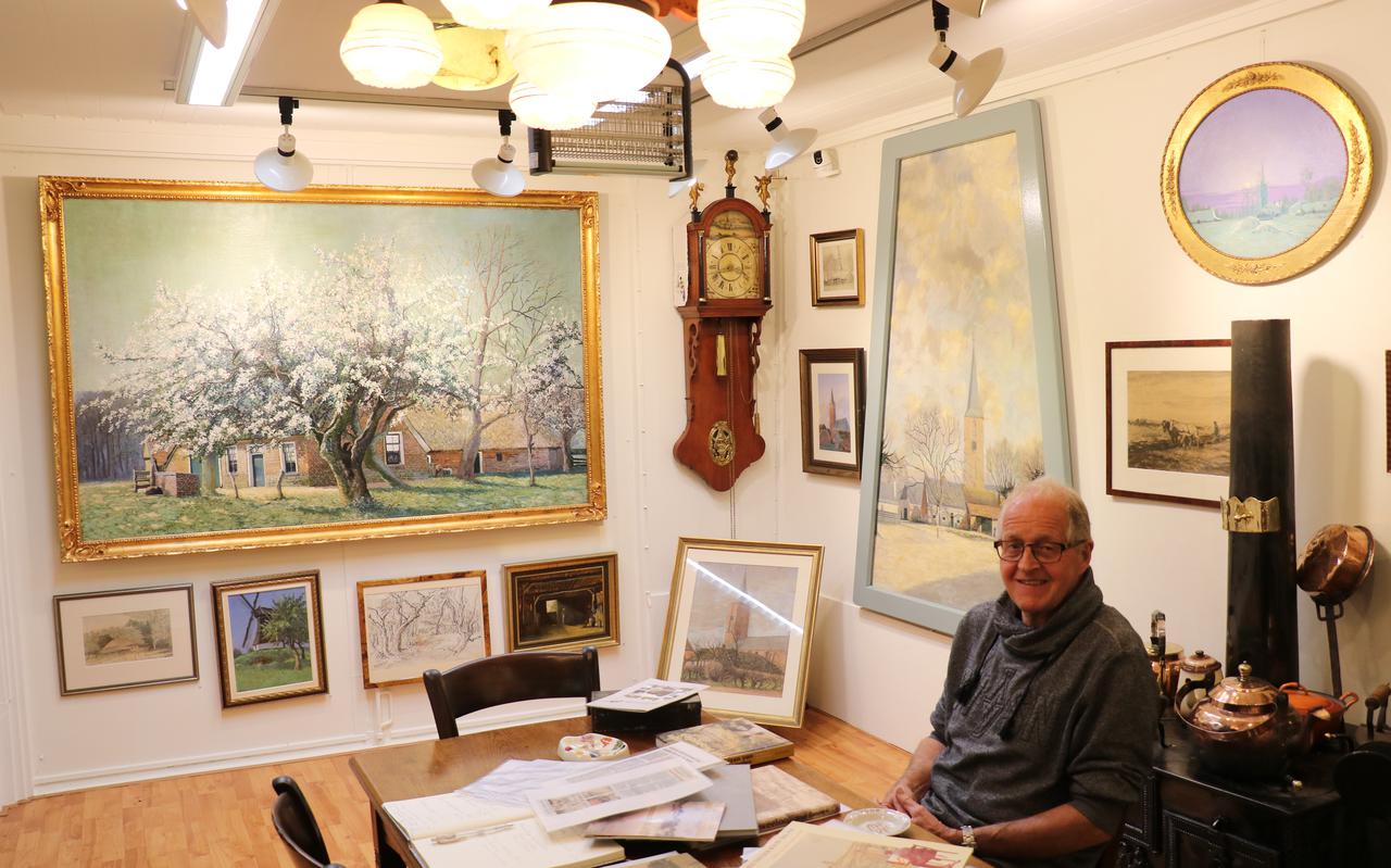 Johannes Schutrup (72) in zijn expositieruimte.