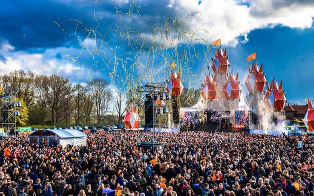 Oranje vibes, topartiesten & buitenpret: dit ga je doen!