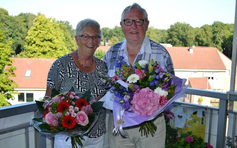 Wim en Atie Woensdregt uit Stadskanaal zijn vandaag 60 jaar getrouwd. 