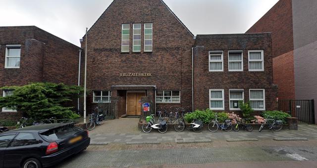 Kerk in Groningen splitst zich op na ruzie over homoseksuele mannen bij avondmaal