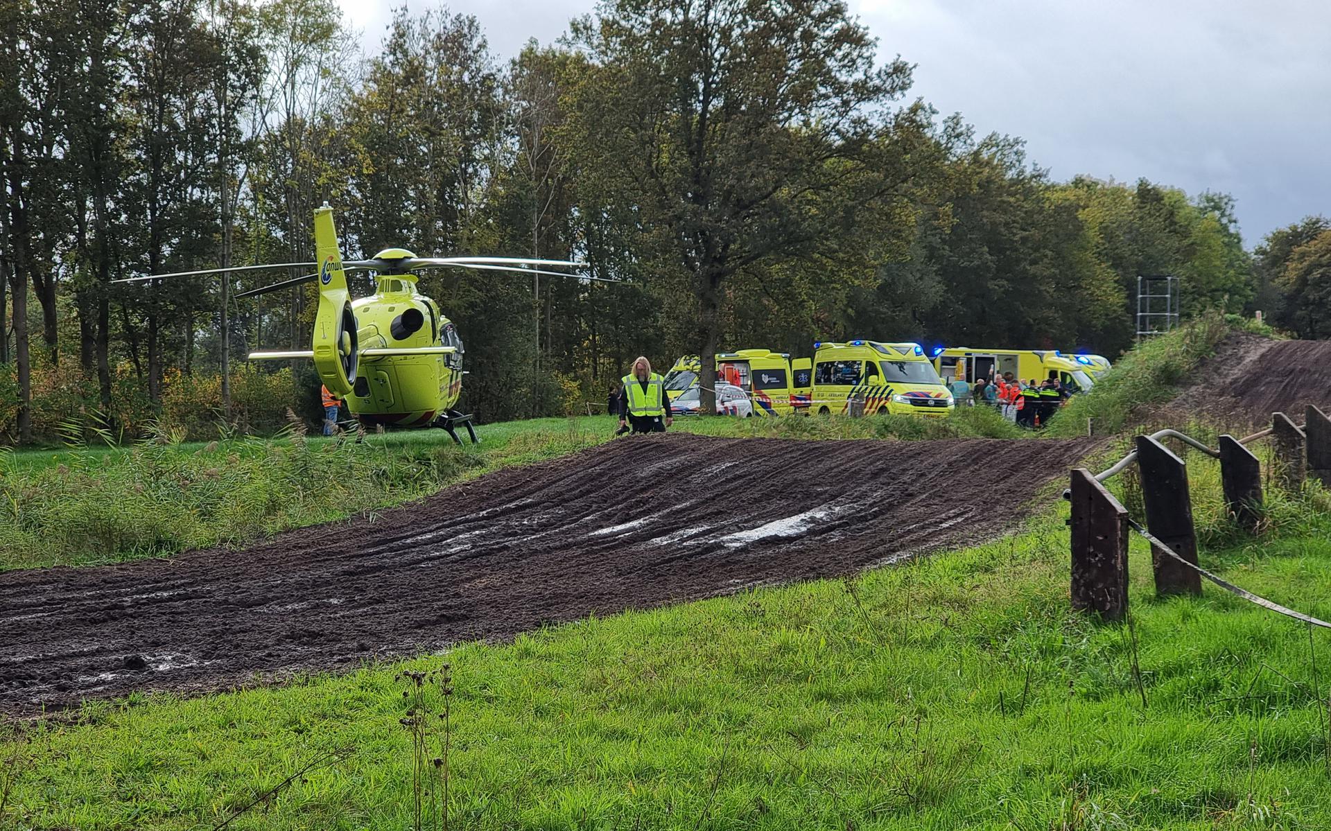 De traumahelikopter kwam ter plaatse om assistentie te verlenen in Marum.