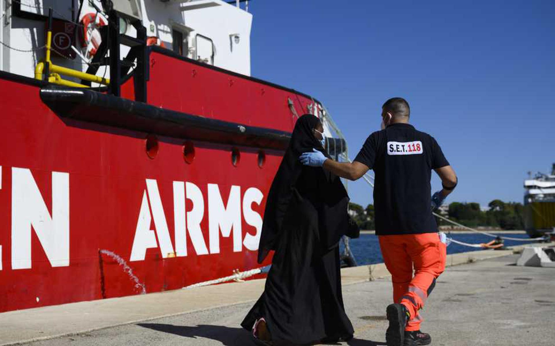 Mogelijk Tientallen Doden Na Zinken Migrantenboot Bij Lampedusa ...