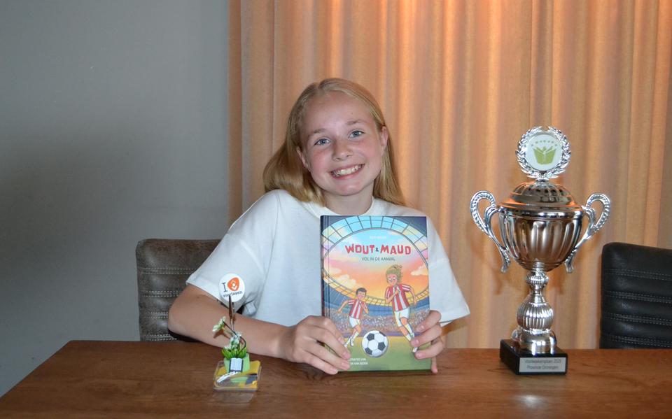 Tessa Smit uit Stadskanaal doet mee aan de finale van de Nationale Voorleeswedstrijd in Utrecht.